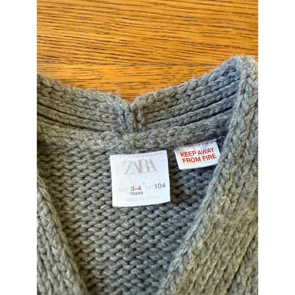 Zara Boys' Gray Knit V-Neck Cardigan Sweater Size 3-4 - Picture 3 of 4